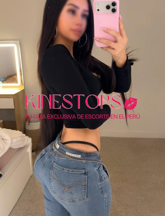 Kiara - Kiara modelo anfitriona con una vibra que atrapa